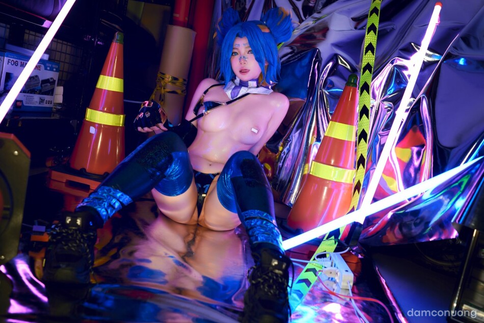 Ảnh cosplay Neon (valovant) 