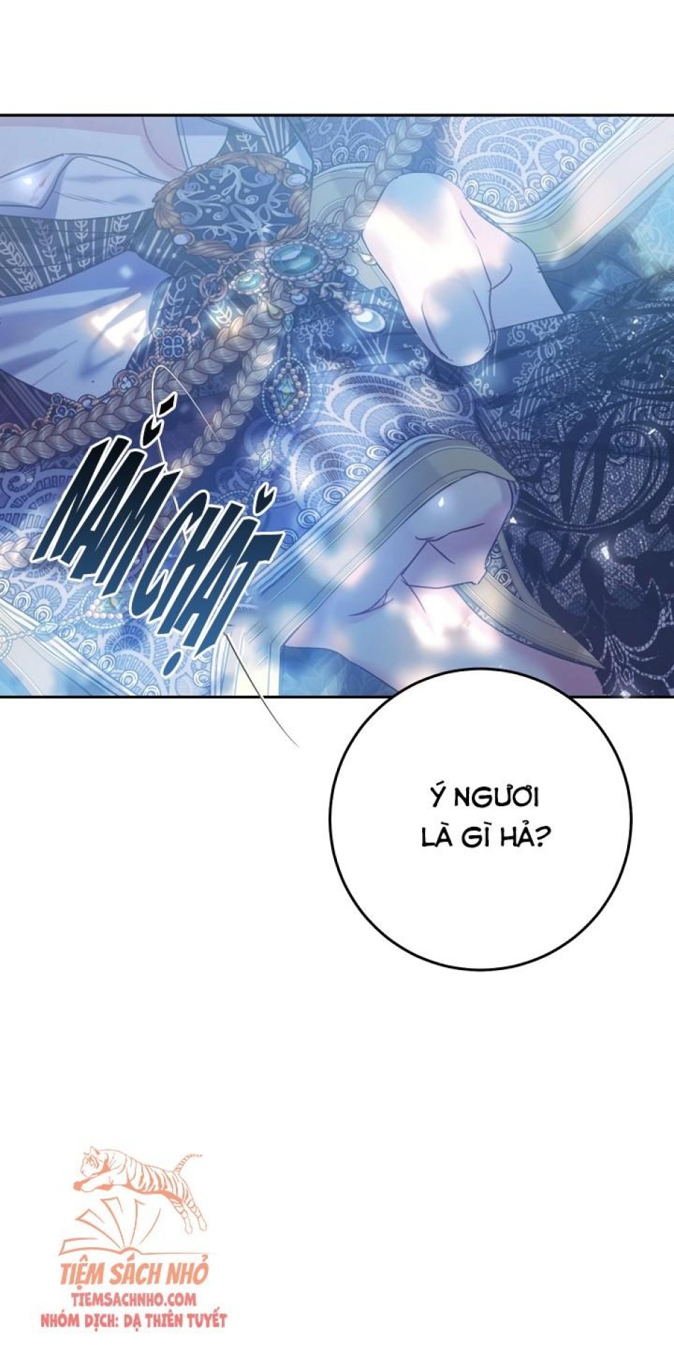 Ác Nữ Là Con Rối 