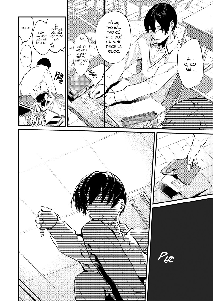 Touko-san bên trong căn phòng học cũ 