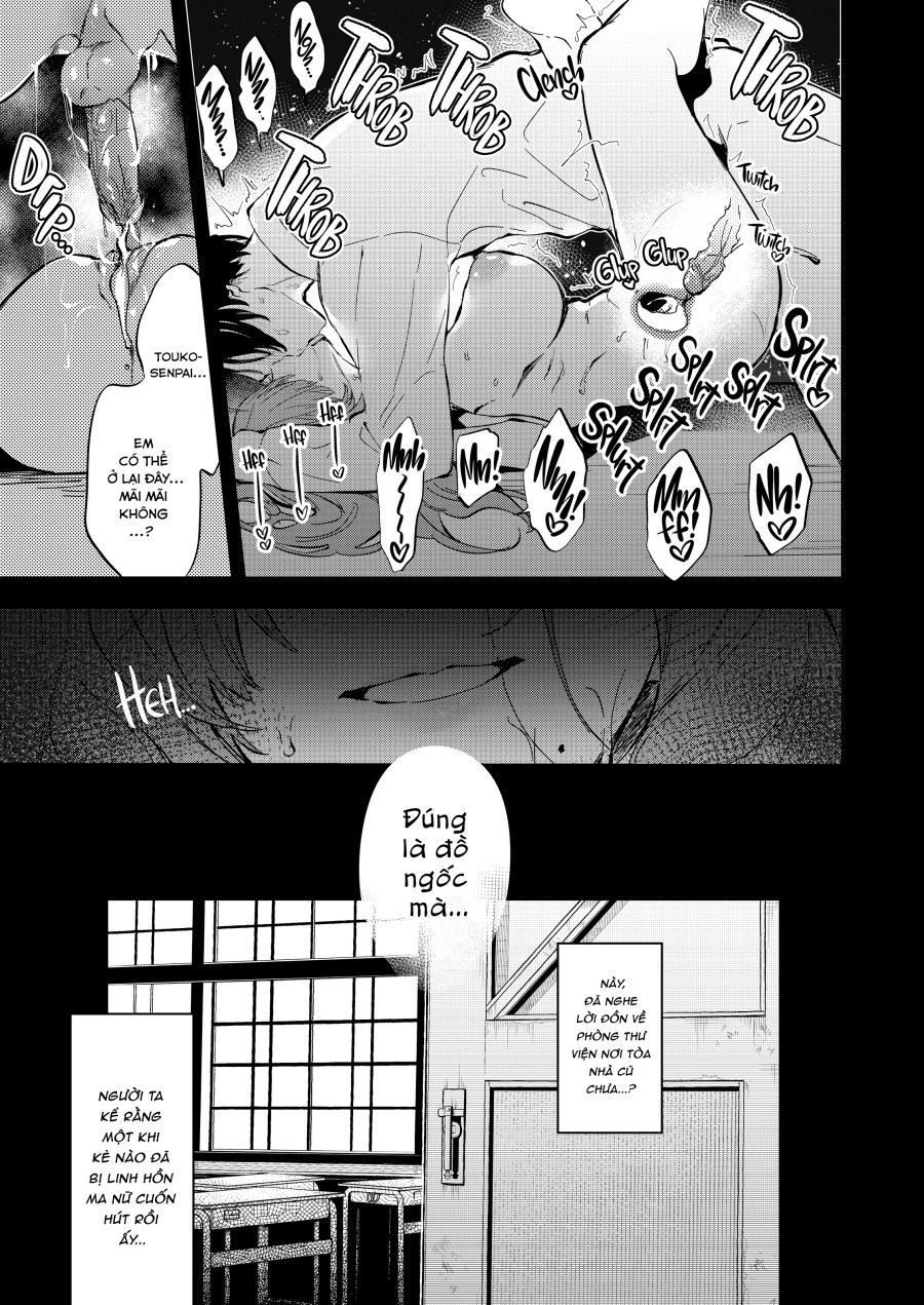 Touko-san bên trong căn phòng học cũ 