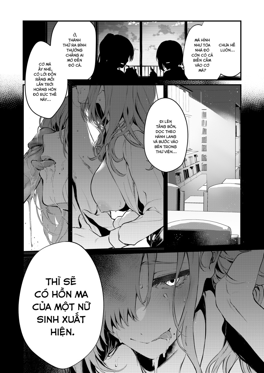 Touko-san bên trong căn phòng học cũ 