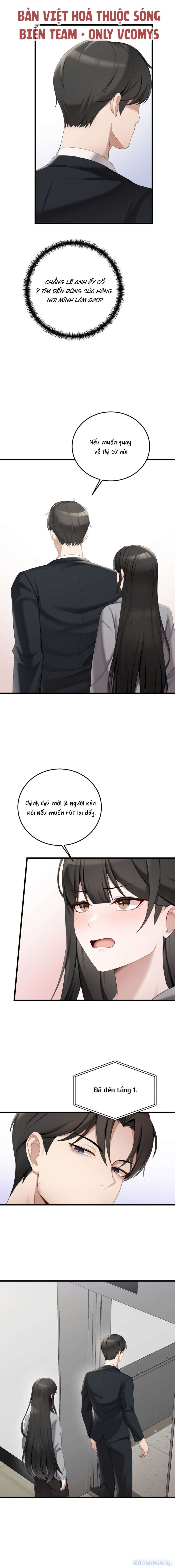 Rạng sáng, ở cửa hàng tiện lợi. 