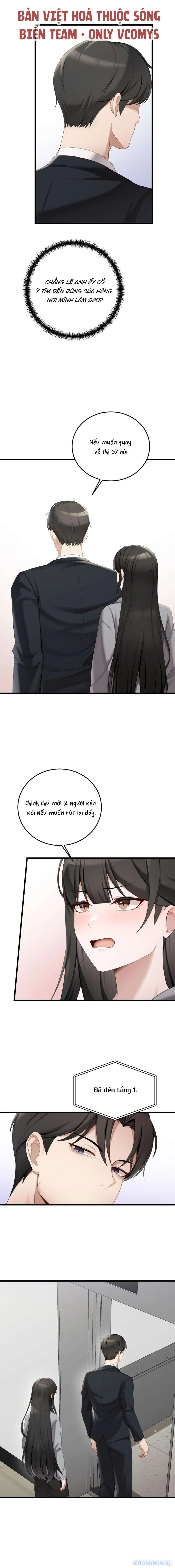 Rạng sáng, ở cửa hàng tiện lợi. 