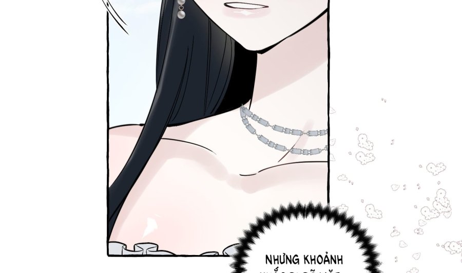 [18+] Chó Sống Trong Khu Vườn Của Hoàng Cung 