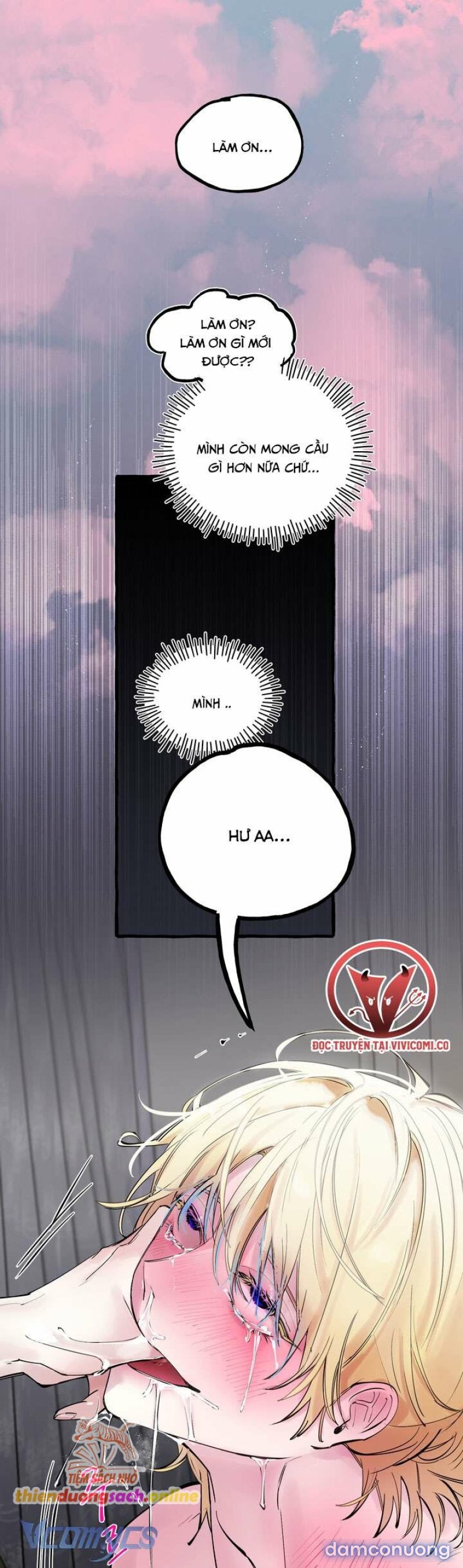 [18+] Chó Sống Trong Khu Vườn Của Hoàng Cung 