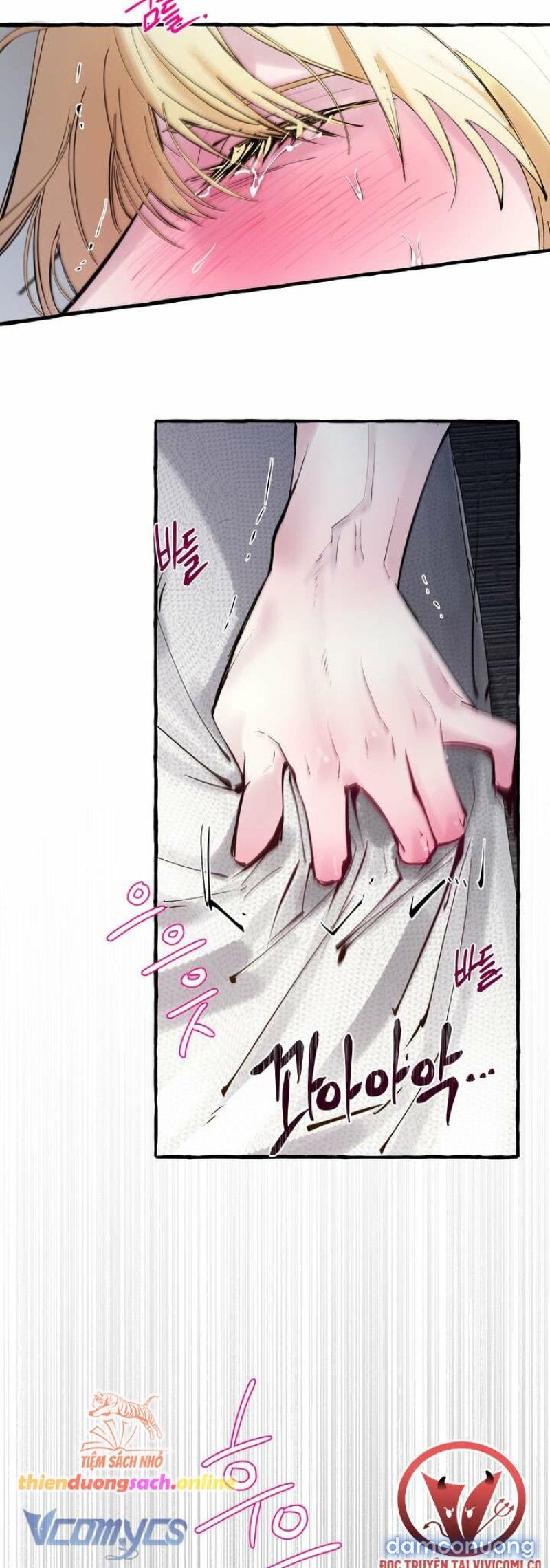 [18+] Chó Sống Trong Khu Vườn Của Hoàng Cung 