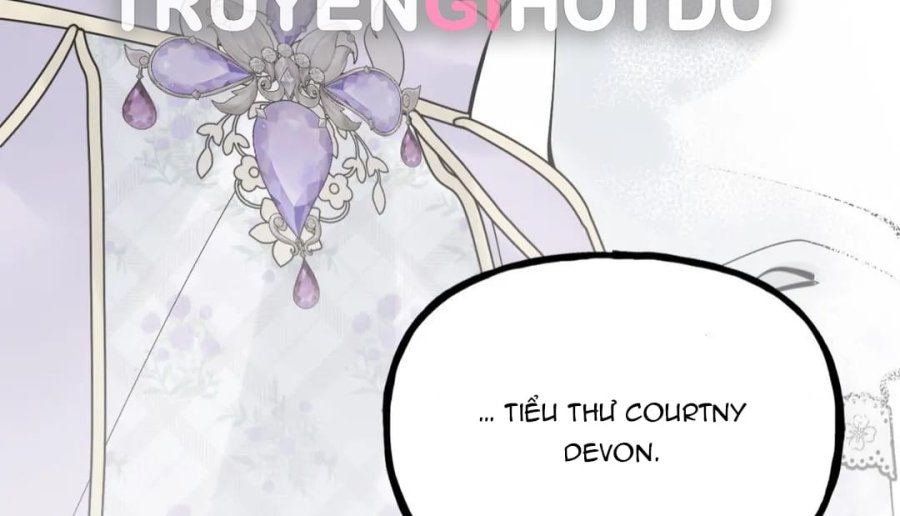 [18+] Chó Sống Trong Khu Vườn Của Hoàng Cung 