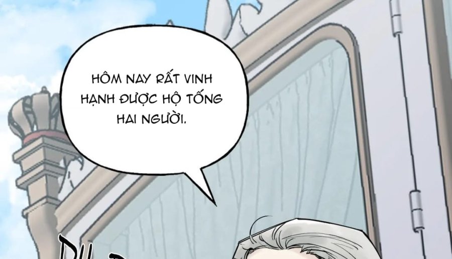 [18+] Chó Sống Trong Khu Vườn Của Hoàng Cung 