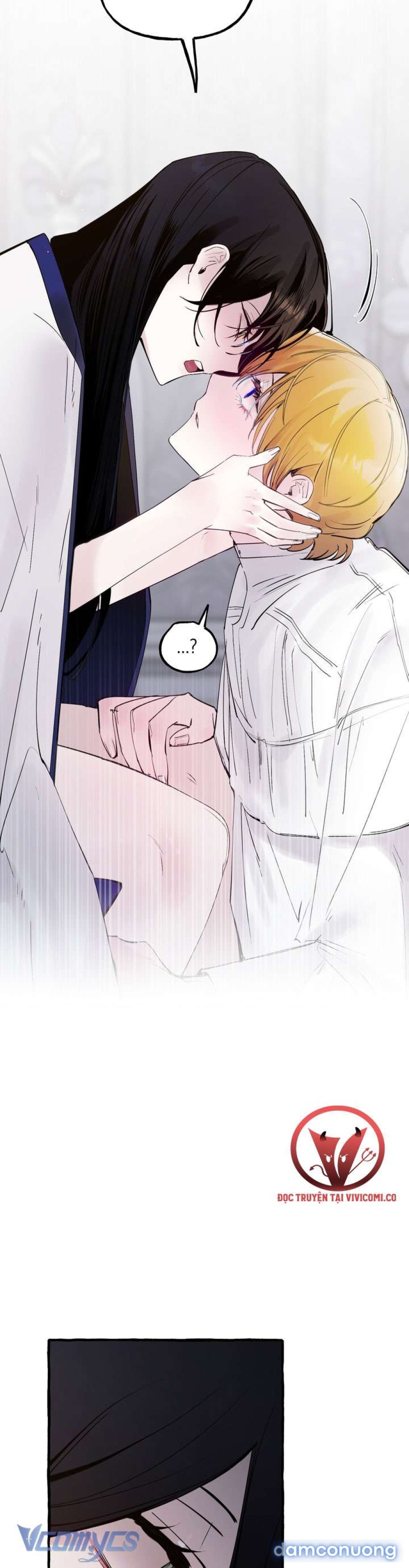 [18+] Chó Sống Trong Khu Vườn Của Hoàng Cung 