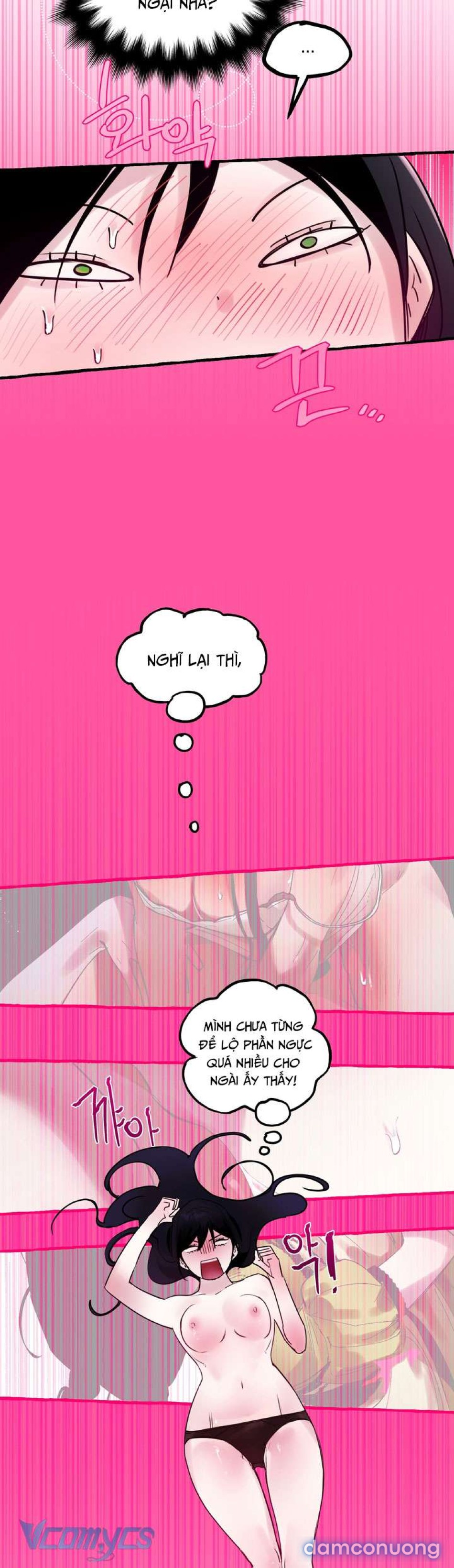 [18+] Chó Sống Trong Khu Vườn Của Hoàng Cung 