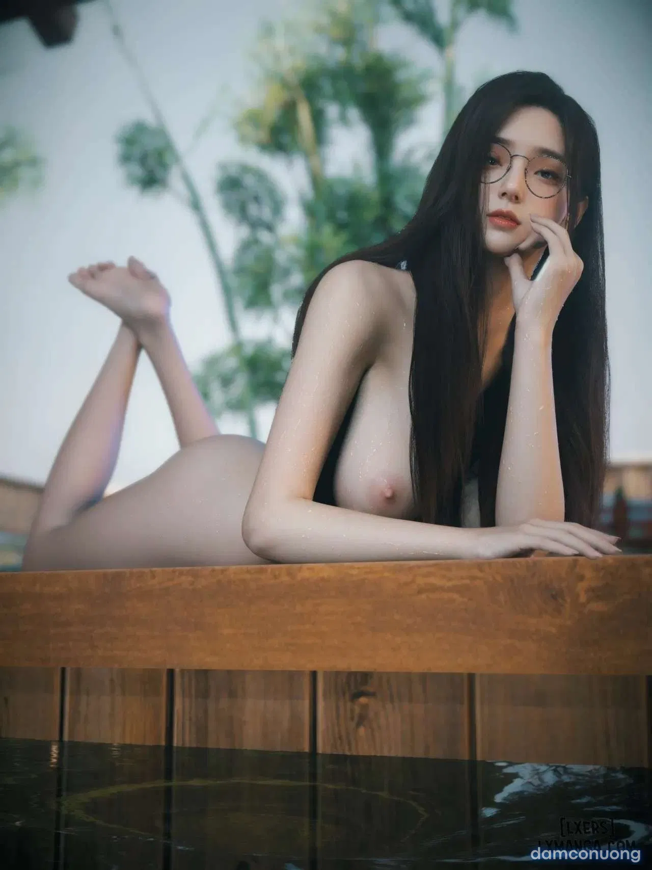 Cô Bạn Cùng Phòng Quá Dâm 